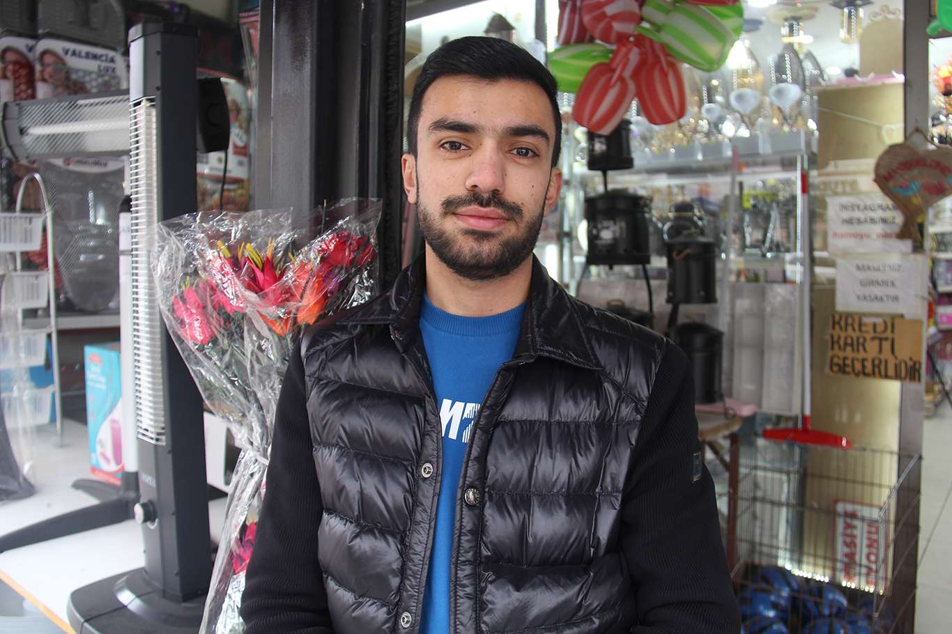 Çaldığı kıyafetle başka bir adreste hırsızlık yapan şahıs kameralara yakalandı Çaldığı kıyafetle başka bir adreste hırsızlık yapan şahıs kameralara yakalandı